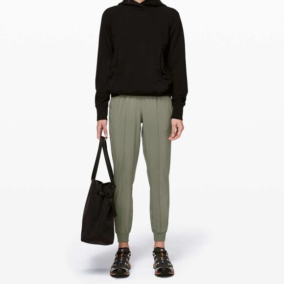 Lululemon Wanderer Jogger- Grey Sage Lightweight Athletic Joggers- Size 4 - Picture 1 of 13